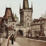 Rok 1899: Zpronevěra na pražském magistrátu. Kam utekl úředník, který ji spáchal?