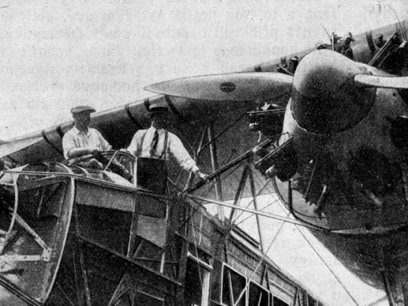 zobrazit detail historického snímku: Montáž letadla Sikorskiho