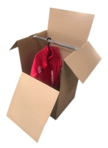 Šatní box kartonový 600x530x960 mm 5VVL+ nosná tyč na ramínka. - klikněte pro zobrazení detailu Šatní box kartonový 600x530x960 mm 5VVL+ nosná tyč na ramínka. - klikněte pro zobrazení detailu