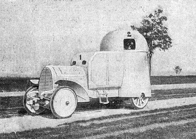 zobrazit detail historického snímku: Nový rakouský přístroj, válečný pancéřový automobil.