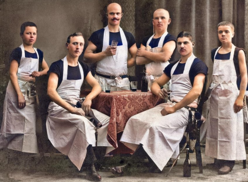 Rok 1910: Proč je třeba zakázat rituální košer nebo halal porážky masa?: Některá náboženství přesně stanovují, jakým…