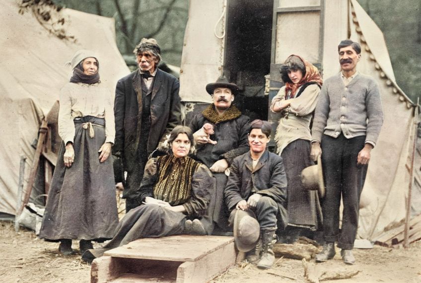 Rok 1927: Zatčeni pro nejméně deset vražd a kanibalismus: Loupež, vražda, kanibalismus ... to všechno měla…