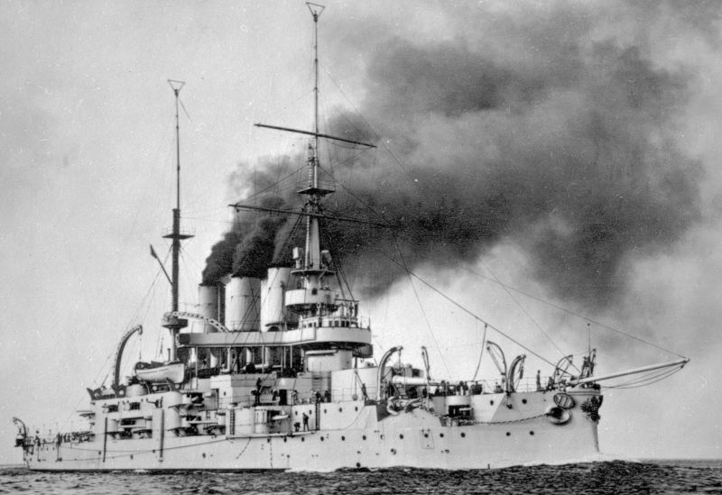 zobrazit detail historického snímku: Ruská vzbouřivší se loď Potěmkin.