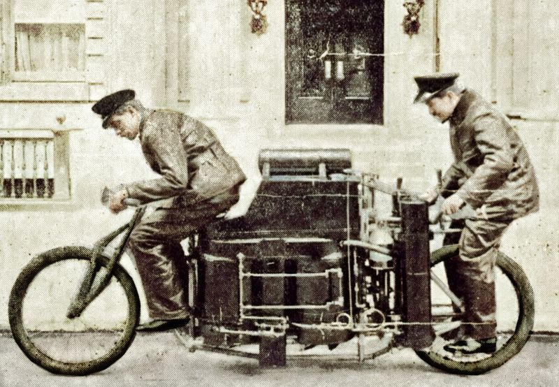 zobrazit detail historického snímku: Rekordní autobicykl.