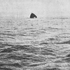 retro fotografie Skála Rock u ostrovu Hebridských, kde loď „Norge“ ztroskotala.