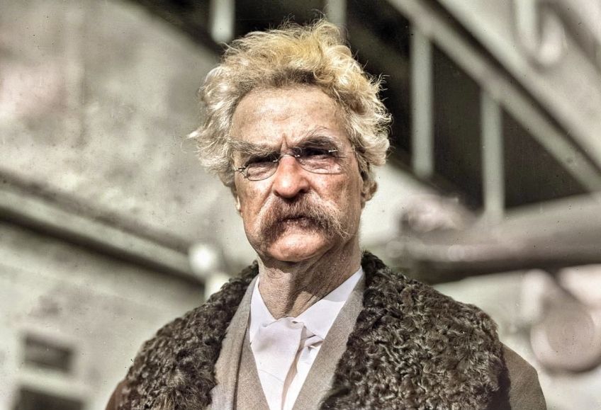 Rok 1906: Vtipná reakce královské rodiny na drzý humor Marka Twaina: Spisovatel Mark Twain byl znám pro svůj legendární…
