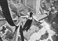Stavba mrakodrapu v New Yorku před sto lety? Nic pro lidi trpící závratí: Woolworth Building byl ve své době nejvyšší…