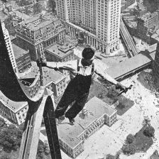 retro fotografie Ze stavby Woolworth-ovy budovy v New Yorku.