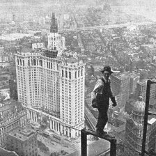 retro fotografie Ze stavby Woolworth-ovy budovy v New Yorku.