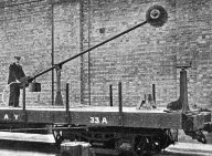 Jak se čistily tunely zakouřené od parních lokomotiv?: V dávných dobách velkého provozu parních...