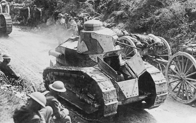 zobrazit detail historického snímku: Tank Renault FT 17.