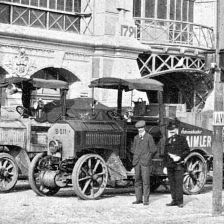Nákladové automobily na výstavišti v Praze.