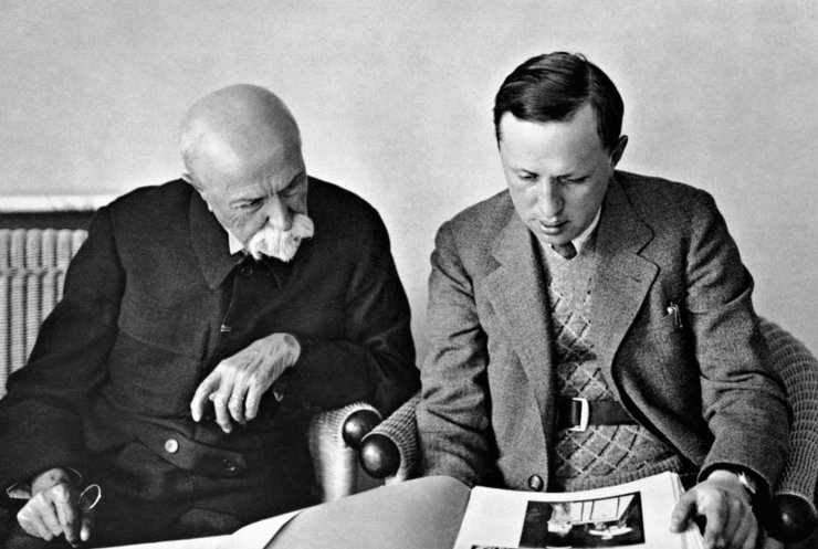 zobrazit detail historického snímku: President Tomáš Garrigue Masaryk a Karel Čapek.