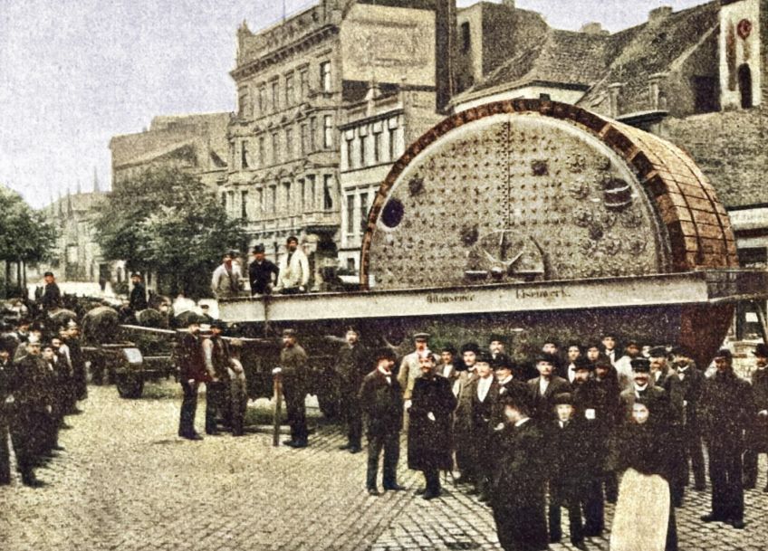 Chytrý způsob, jak v roce 1901 vyřešili převoz nadměrného nákladu po souši i po vodě: Jak převážet na dlouhé vzdálenosti nadměrný náklad…