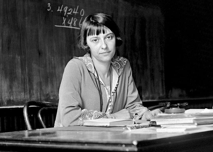 Jak se v Čechách na středních školách zavádělo společné vyučování chlapců a dívek: Společné vyučování na vyšších školách bez ohledu na…