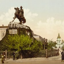 retro fotografie Památník Bohdana Chmelnického.