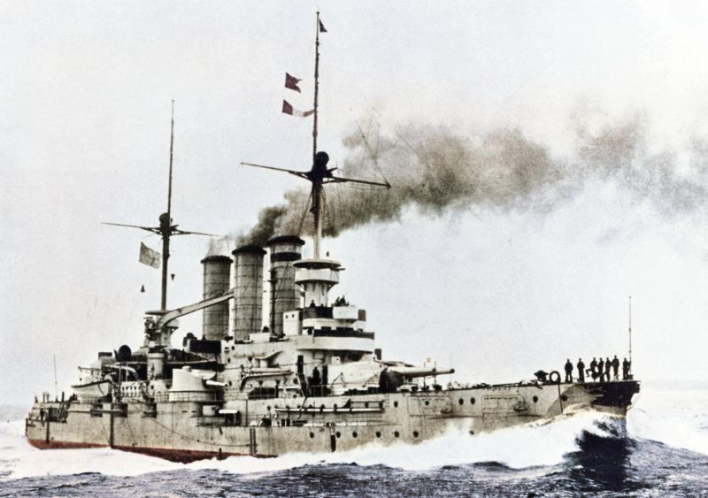 zobrazit detail historického snímku: Německá pancéřová loď „Braunschweig“.