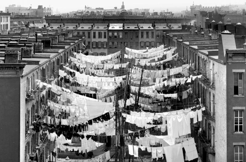 zobrazit detail historického snímku: Sušení prádla.