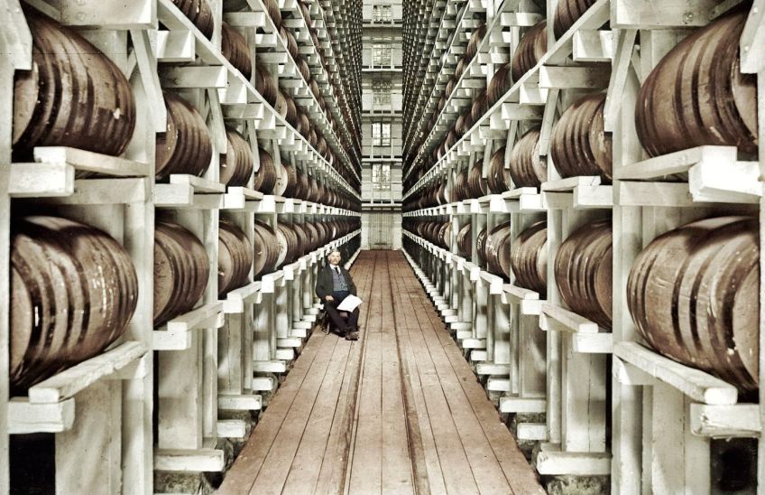 Zvládnete matematiku z roku 1868? Zkuste sčítat mázy, žejdlíky, sudy a vědra!: Chcete si o prázdninách trošku potrápit hlavu a…