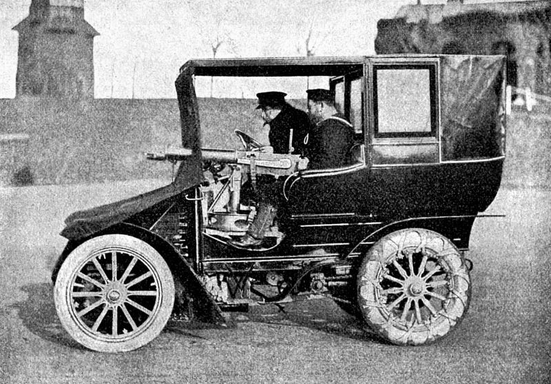 zobrazit detail historického snímku: Wolsleyův dělový automobil.