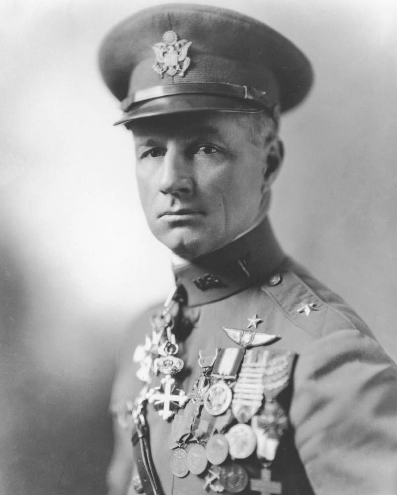 zobrazit detail historického snímku: Generál William „Billy“ Mitchell.