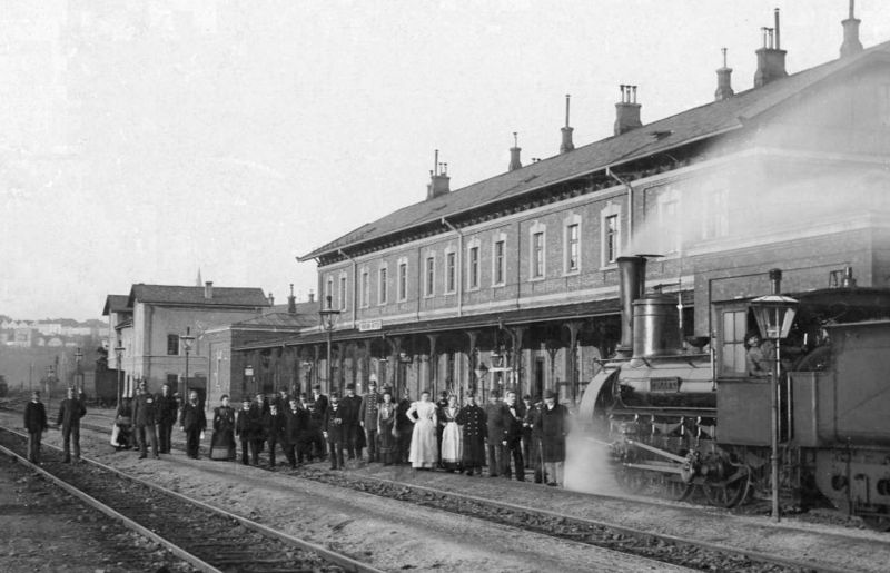 zobrazit detail historického snímku: Nádraží Frýdek-Místek.