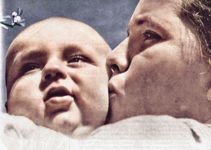 Jak babička týrala a zabila svou malou vnučku, ale přesto neskončila ve vězení Jak babička týrala a zabila svou malou vnučku, ale přesto neskončila ve vězení: Malé děti si od svých nejbližších vždy zaslouží…