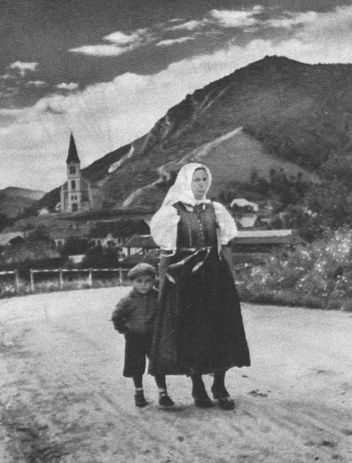 Přišli z pohraničí jen s dětmi a malým uzlíkem - čekají na naši pomoc, lásku a ochranu. - klikněte pro zobrazení detailu