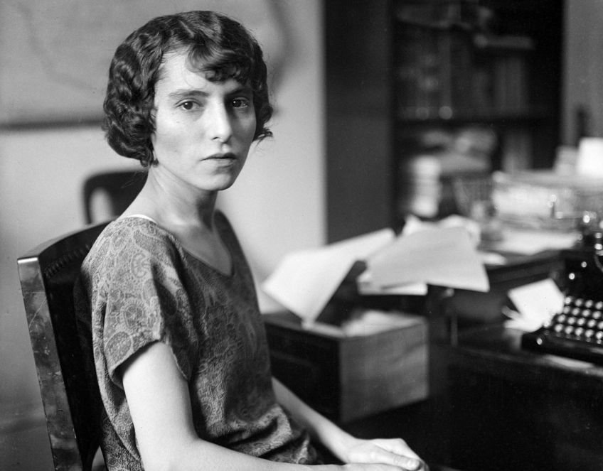 Proč si žena v domácnosti nerozumí s pracující ženou a jak to změnit  Proč si žena v domácnosti nerozumí s pracující ženou a jak to změnit : O tom, jaký je rozdíl mezi ženou starající se o…