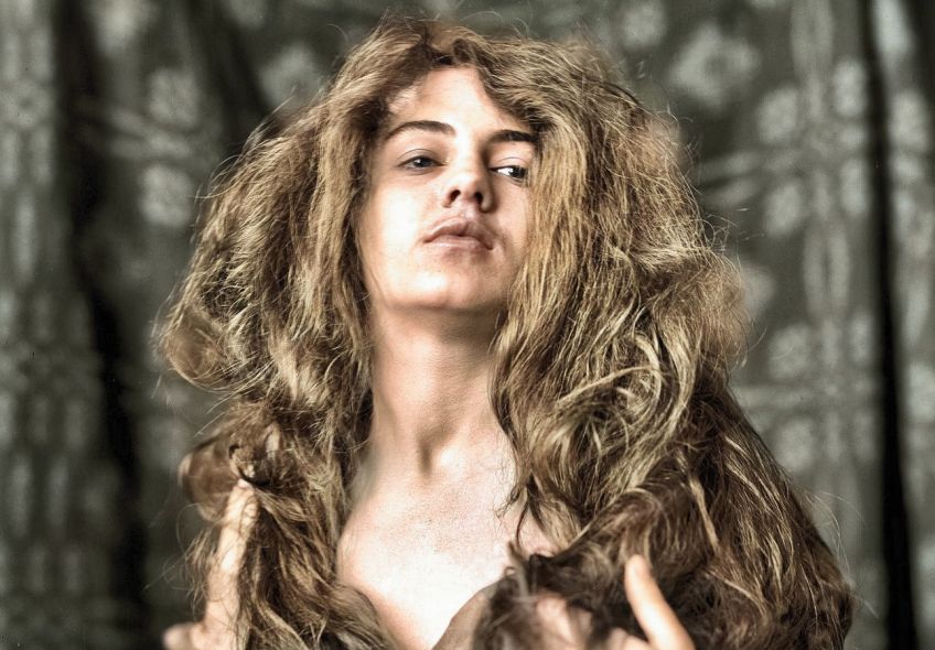 Umělé vlasy: co před sto lety nosily na hlavě naše prababičky: Jak vypadaly a jak se kdysi vyráběly umělé vlasy? To…