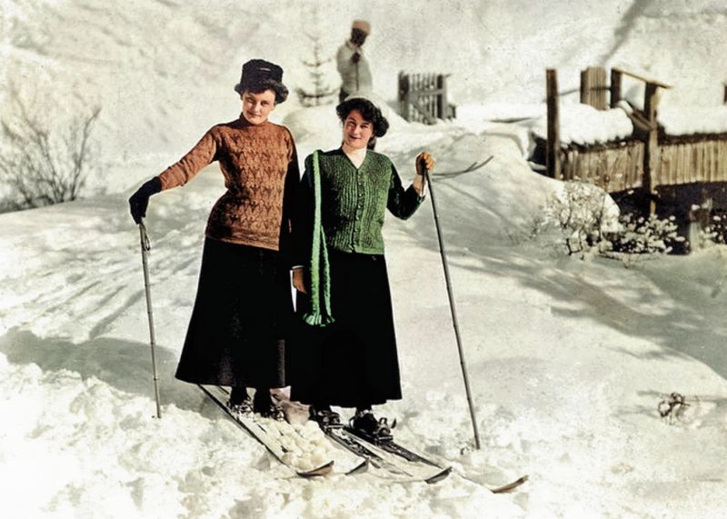 zobrazit detail historického snímku: Na lyžích.