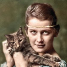 kolorovaná fotografie Žena s kočkou.