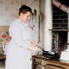 Domácí kuchyně v roce 1913: Jak dobře a zdravě vařit rodině a jakým jídlům se naopak vyhnout?