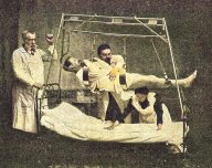 Užitečný vynález z roku 1907, usnadňující péči o imobilní pacienty: Péče o nepohyblivé pacienty na lůžku je pro...